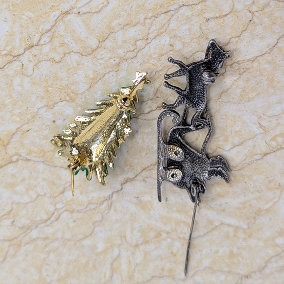 Vintage Christmas Pair Enamel Tree & Horse Sleigh Ride Holiday Brooches Pins - Picture 6 of 9